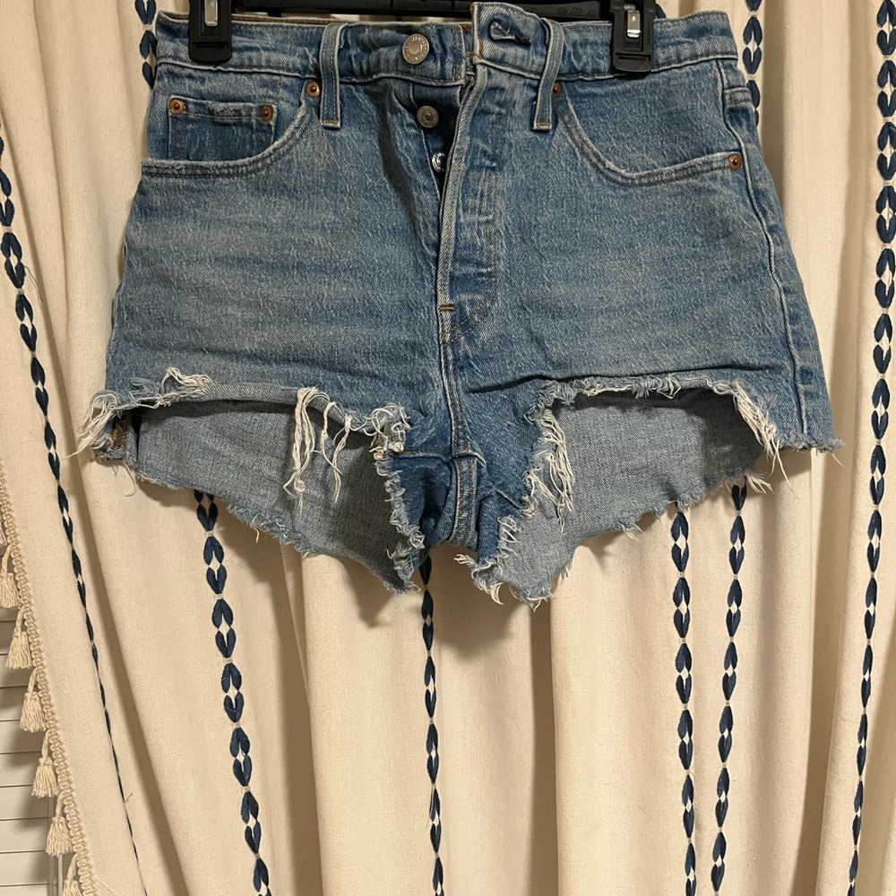 Levi’s Denim Distressed Women Shorts